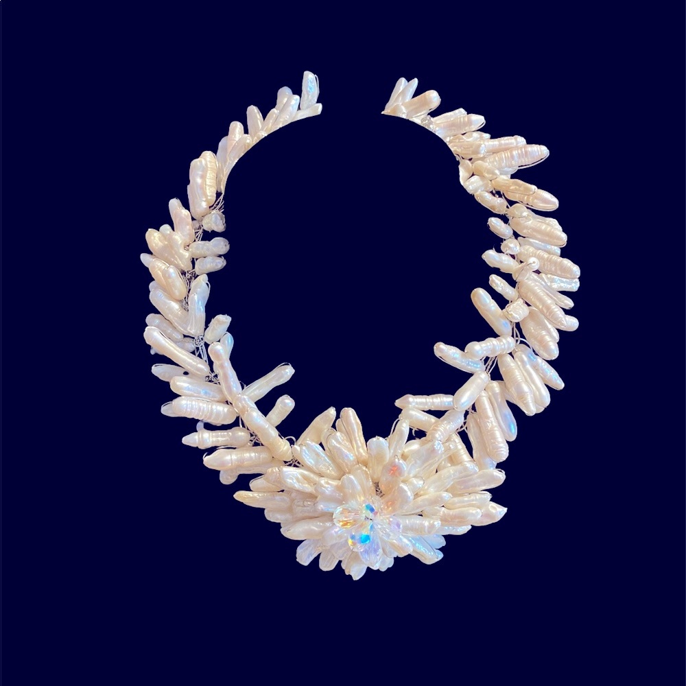 NWT Breathtaking necklace & brooch combo